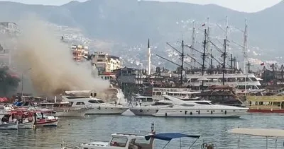 Alanya'da lüks yat alevlere teslim oldu #antalya