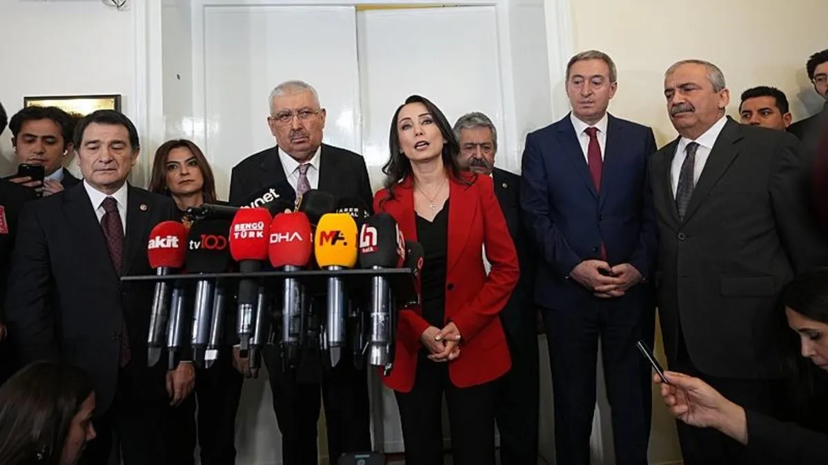 DEM’den MHP ve AK Parti’ye ziyaret DEM’den MHP ve AK Parti’ye ziyaret