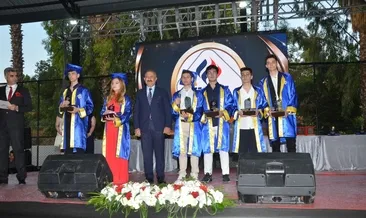Final’de mezuniyet coşkusu