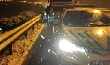 İstanbul’da polisler yakıtı biten kamyonu kurtardı