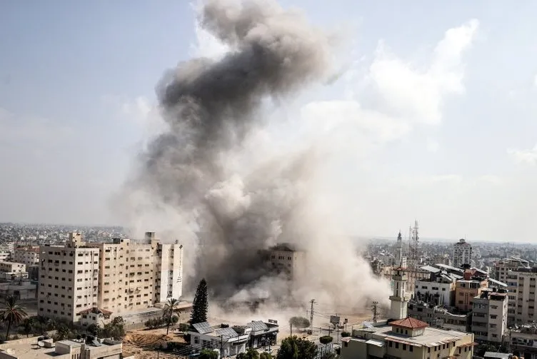 İsrail yine hastaneyi hedef aldı: Yüzlerce sivilin sığındığı Vefa Hastanesi çevresinden dumanlar yükseliyor!