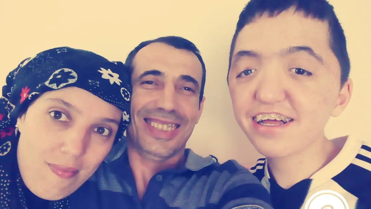 Bir telefonla uyandı, şahadete koştu! “Bize en büyük mirası şehitlik mertebesinin gururu oldu” Bir telefonla uyandı, şahadete koştu! “Bize en büyük mirası şehitlik mertebesinin gururu oldu”