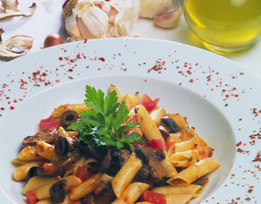 Acı Soslu Mantarlı Pane