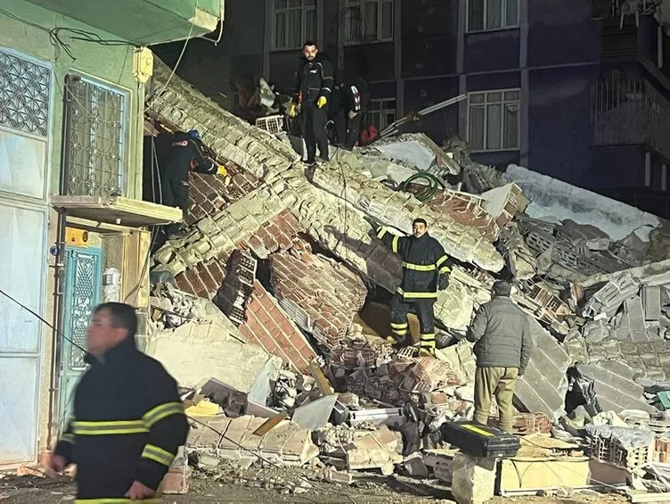 OĞUL DAKİKA: Kahramanmaraş'ta 7.4'lük deprem! Deprem bölgesinden acı haberler peş peşe geliyor