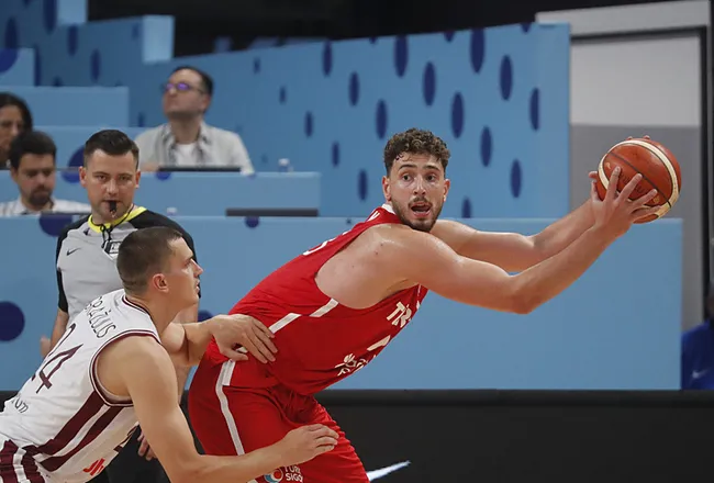 son-dakika-haberi-a-milli-basketbol-takimi-eurobaskette-letonyayi-maglup-etti-1756314256457.jpeg