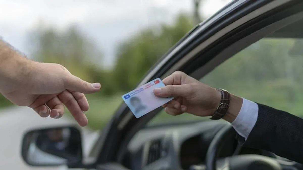 Hız sınırını aşana ehliyet iptali! Sürücüleri yakından ilgilendiriyor...