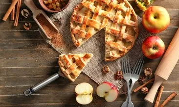 En pratik ve lezzetli elmalı turta tarifi: Ağızda dağılan nefis elmalı turta tarifi ile malzemeler