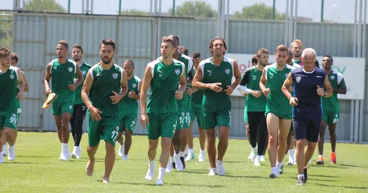 Bursaspor’da yeni transferler sahaya indi