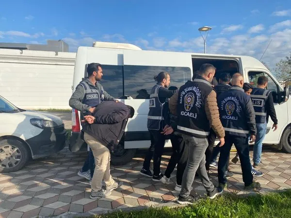 kocaeli-istanbul-ve-canakkalede-es-zamanli-kargo-dolandiriciligi-operasyonu-11-supheli-gozaltinda-1729585999807.jpg