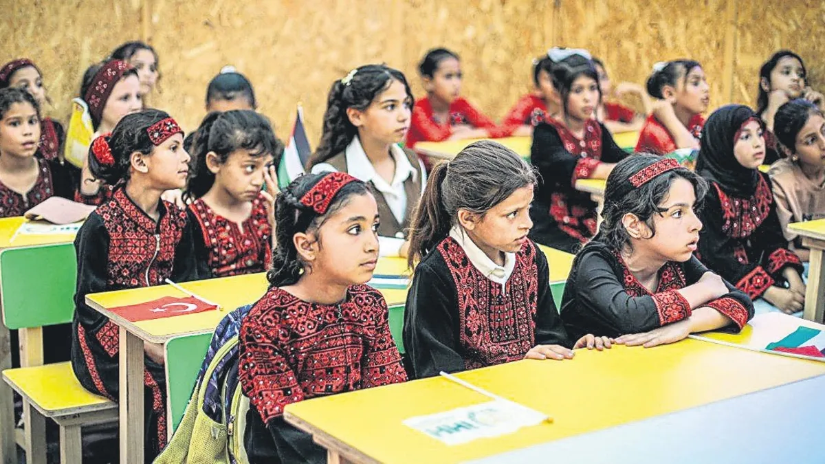 İHH Gazze’de okul açtı