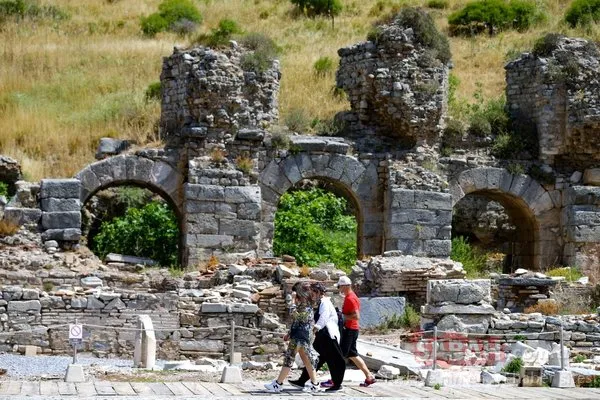 Efes Antik Kenti’ne Kovid-19 nedeniyle 650 ziyaretçi kotası