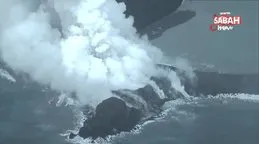 Japonya’daki volkanik ada 200 metre yüksekliğe kaya parçaları püskürttü