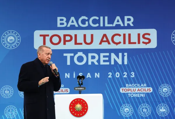 son-dakika-baskan-erdogandan-kilicdaroglunun-seccade-saygisizligina-tepki-talimati-pensilvanyadan-aliyorlar-1680449119626.jpg Son dakika | Başkan Erdoğan'dan Kılıçdaroğlu'nun seccade saygısızlığına tepki: Talimatı Pensilvanya'dan alıyorlar