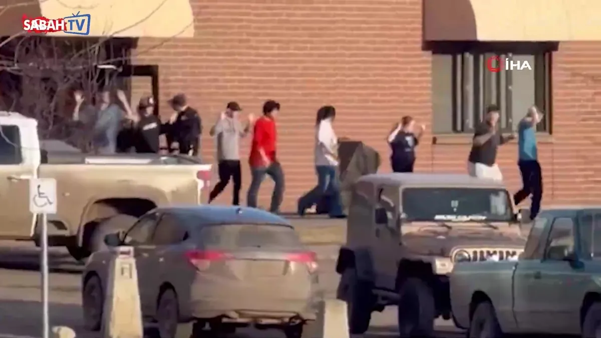Kanada’da okul ve çevresinde silahlı saldırı: Şüpheli dahil en az 10 ölü! | Video videosunu izle Kanada’da okul ve çevresinde silahlı saldırı: Şüpheli dahil en az 10 ölü! | Video videosunu izle