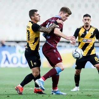 UEFA Avrupa Ligi: Caleb Ekuban yıldızlaştı, Trabzonspor gruplara göz kırptı