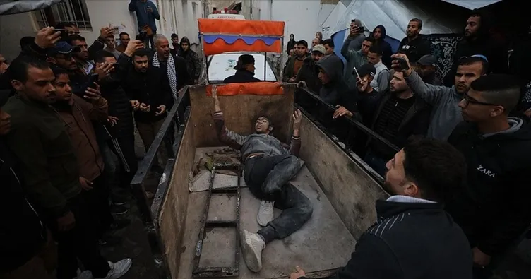 Katil İsrail ordusu, Gazze Şeridi’nde iki eve hava saldırısı düzenledi: 4 ölü