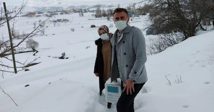 Boylarını aşan karlı dağları aşıp vatandaşa koronavirüs aşısı yaptılar