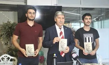 Erdoğan’ın kitabını vatandaşa dağıttı