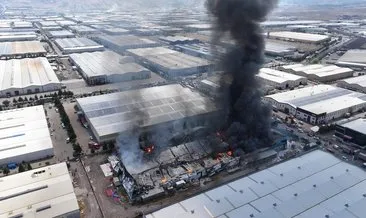 Kayseri’de mobilya fabrikası alevlere teslim oldu #kayseri