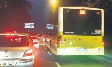 İETT otobüsü arızası trafiği kilitledi