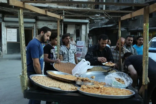 Harabeye dönen Halep’te Ramazan sevinci
