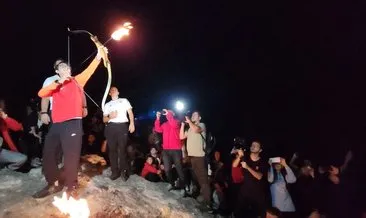 Antalya’da ’Cumhuriyet’ coşkusu; Mete Gazoz, sönmeyen ateşle ok yakıp, atış yaptı