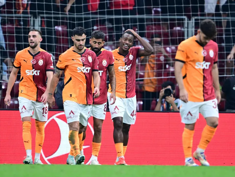 SON DAKİKA GALATASARAY HABERLERİ: Devre arasında ilk transfer belli oldu! Galatasaray beklenmedik ismi alıyor…
