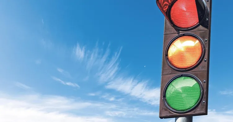 Şoförsüz araçlara özel trafik ışığı