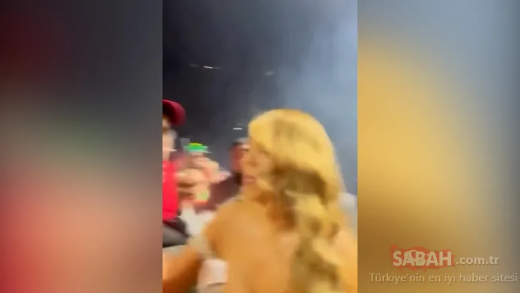 Rihanna konserine gittiği Mariah Carey’den imza aldı: İkonik bir an yaşanıyor!