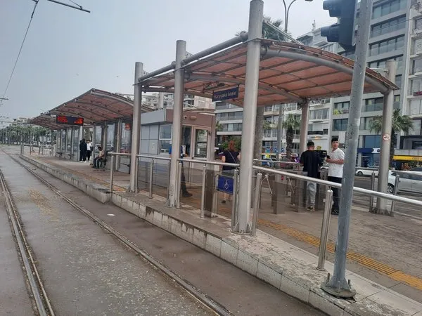 Başlıboş İstasyon