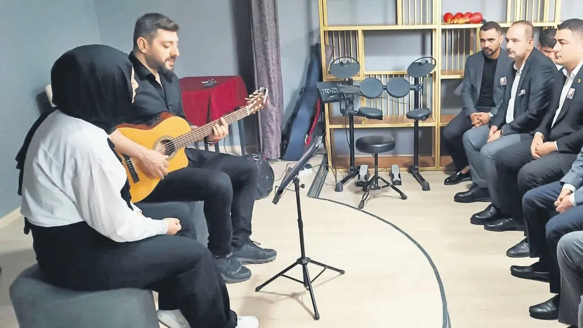 Şehit Aybüke öğretmen için Batman’da anma