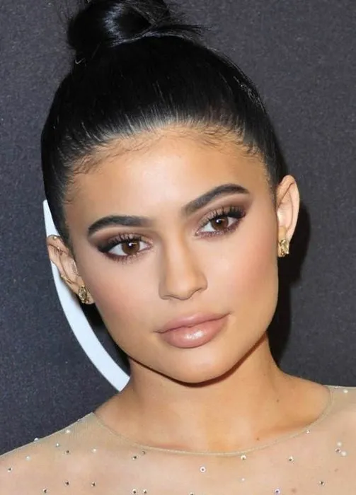 Kylie Jenner, Tyga’ya 2 milyon dolar borç verdi mi?