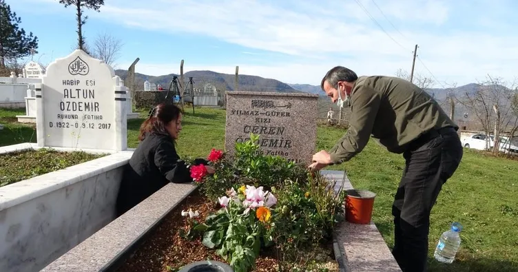 Ceren Özdemir, mezarı başında anıldı