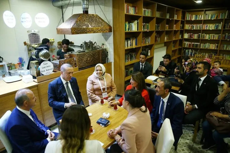 Cumhurbaşkanı Erdoğan’dan ’kıraathane’ ziyareti