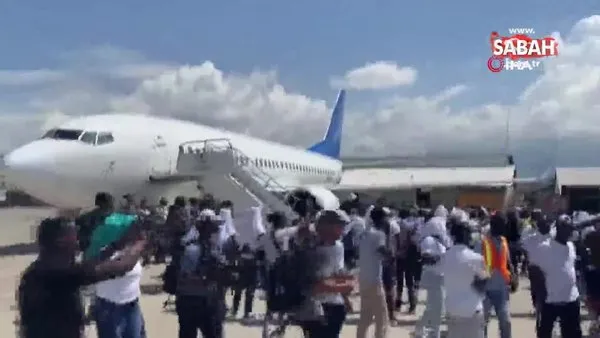 Sınır dışı edilen Haitililer, Texas uçağına yeniden binmeye çalıştı | Video