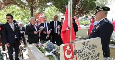 15 Temmuz kahramanı özel harekat müdürü unutulmadı! Vali, şehit annesinin elinden tutup şehitliğe götürdü #aksaray