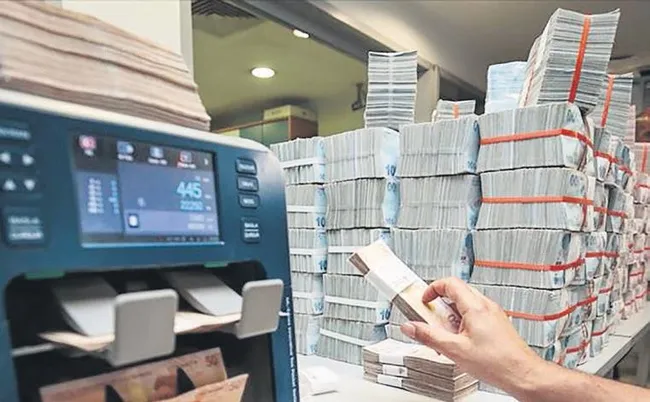 Bankacılıkta yeni dönem başlıyor! Anne kızlık soyadı tarihe karışıyor