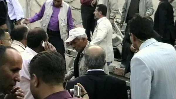 Siirt'te bina çöktü : 5 yaralı