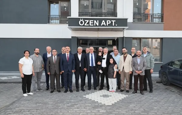 melikgazide-204-konut-hak-sahiplerine-teslim-edildi-1789891078186.jpg