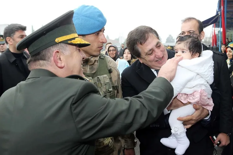 Son Dakika Haberi: Timsahlar Taburu Afrin'e gitti