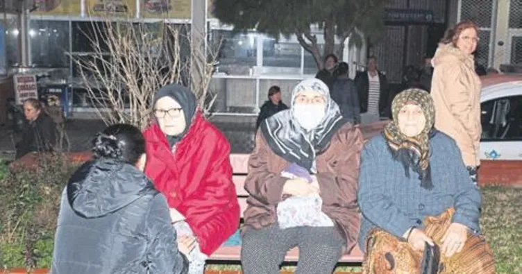 İzmir'de gaz kokusu panik yarattı - Egeli Sabah Haberleri