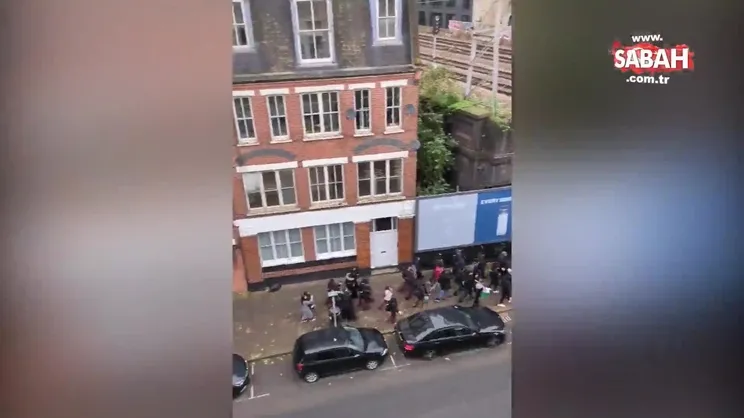 Londra'da yüzlerce öğrenci Gazze'ye destek için yürüdü