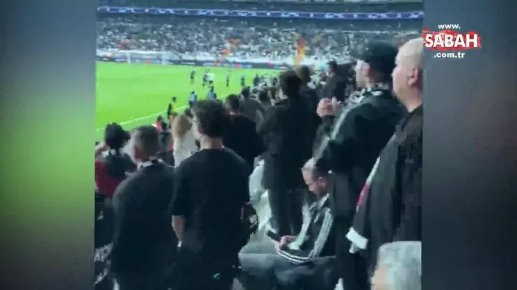 Beşiktaş taraftarı devre arasında futbolcuları alkışlayarak gönderdi!