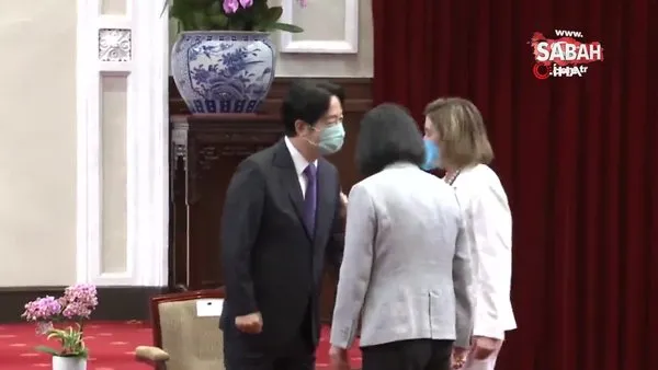 Tayvan liderinden Pelosi'ye şeref madalyası | Video