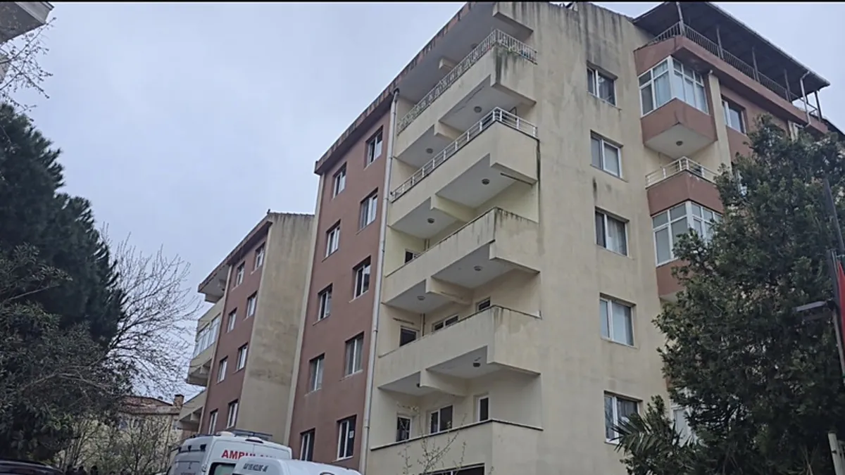 Üsküdar’da evlat vahşeti: Anne babasını katlettikten sonra… Üsküdar’da evlat vahşeti: Anne babasını katlettikten sonra…