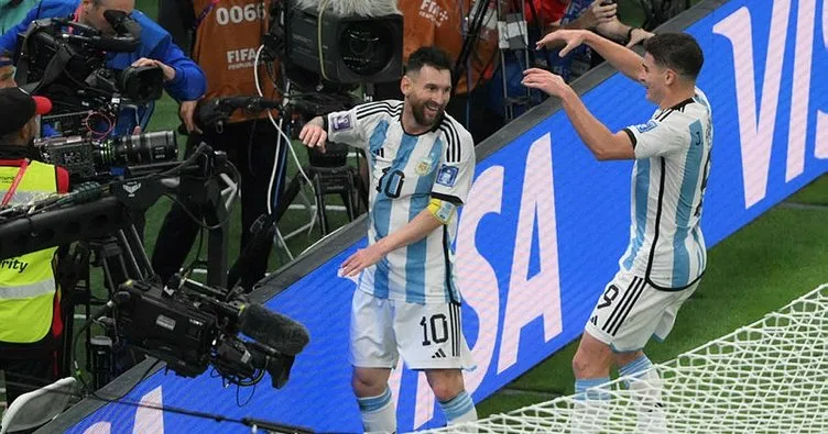 Son dakika haberleri: Lionel Messi böyle istedi! Arjantin, yarı finalde Hırvatistan’ı 3 golle yıkarak finale çıktı