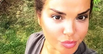 90’lı yılların sevilen şarkıcılarından Elif Karlı yıllar sonra ortaya çıktı! Sosyal medyada ilgi odağı olan Elif Karlı’nın boyundan büyük çocukları var...