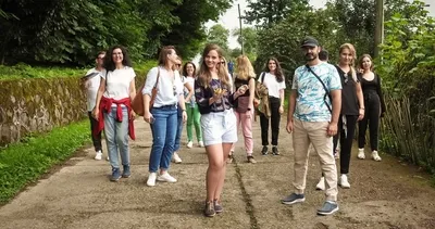 Şimdi Sen Anlat Romanya