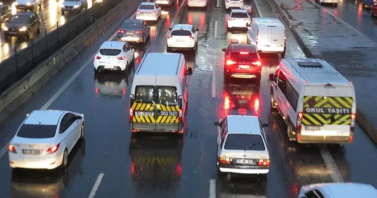 İstanbul’da haftanın ilk iş günü trafik kilit! Yoğunluk yüzde 72