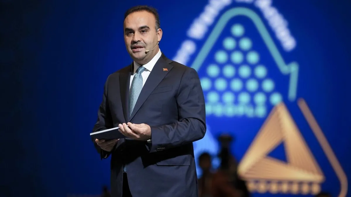 Bakan Kacır: OSB’lerde çalışan sayısını 415 binden 2,7 milyona çıkardık Bakan Kacır: OSB’lerde çalışan sayısını 415 binden 2,7 milyona çıkardık